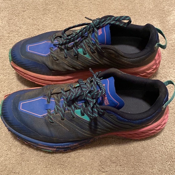 Hoka One One Speedgoat 4 size 9.5 excellent condition- great for trail running! - Picture 3 of 7